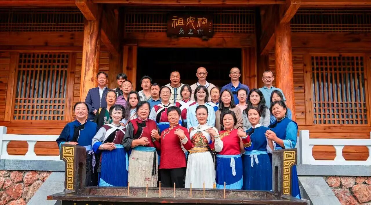 首屆美魯納西村杯“我的祖母”主題活動(dòng)征稿啟事